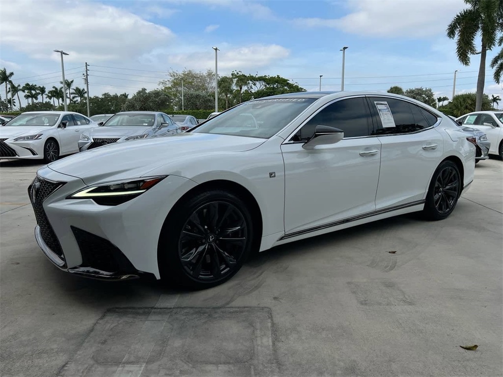 2022 Lexus LS 500 F SPORT photo 2