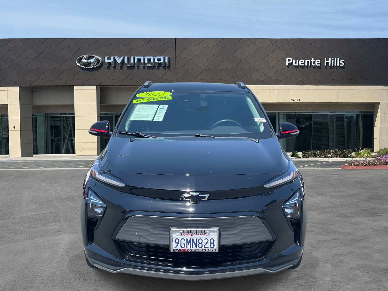 Used 2023 Chevrolet Bolt EUV LT with VIN 1G1FY6S04P4152295 for sale in City of Industry, CA