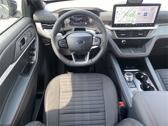 2025 Ford Explorer ST-Line photo 5
