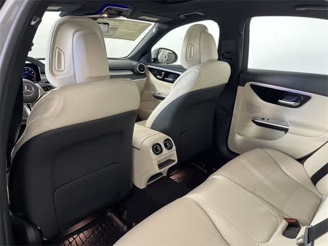 2025 Mercedes Benz C 300 4MATIC photo 17