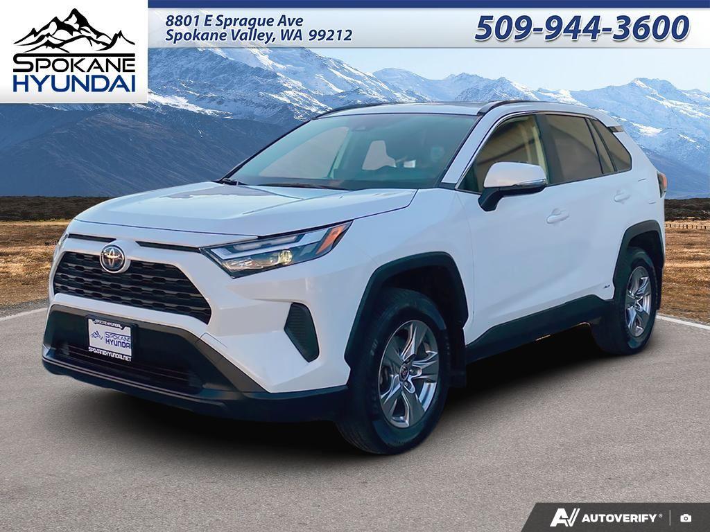 2024 Toyota RAV4 LE