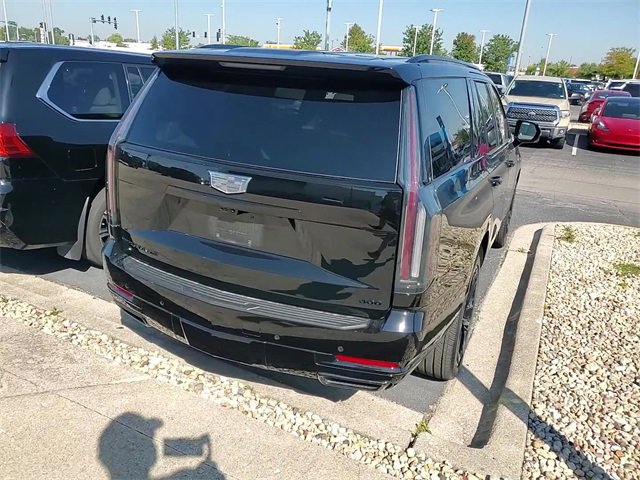 2025 Cadillac Escalade Sport Platinum photo 3