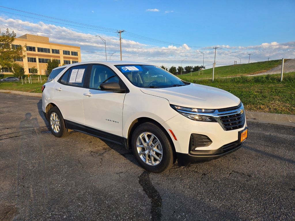 2022 Chevrolet Equinox LS