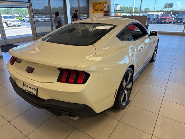 2025 Ford Mustang GT Premium photo 5