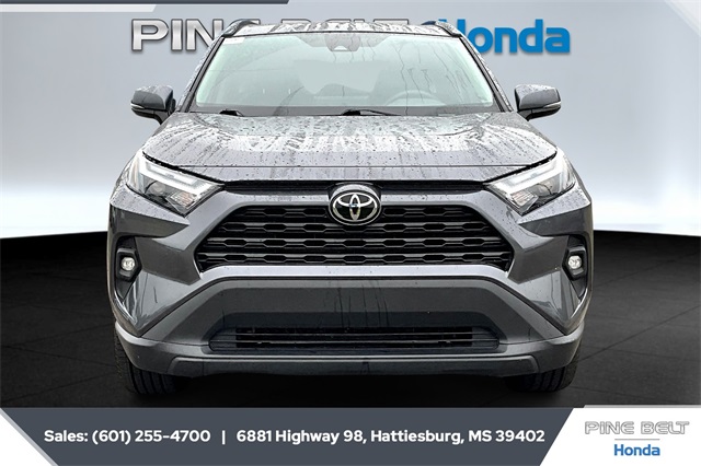 2024 Toyota RAV4 XLE Premium photo 3
