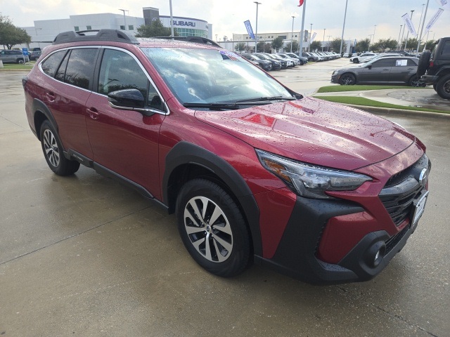 2025 Subaru Outback Premium's photo