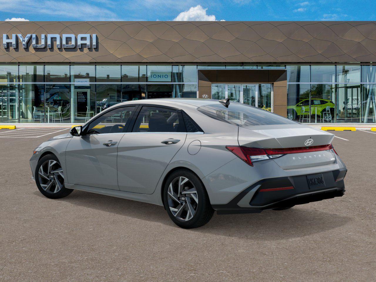 2025 Hyundai Elantra Limited photo 3