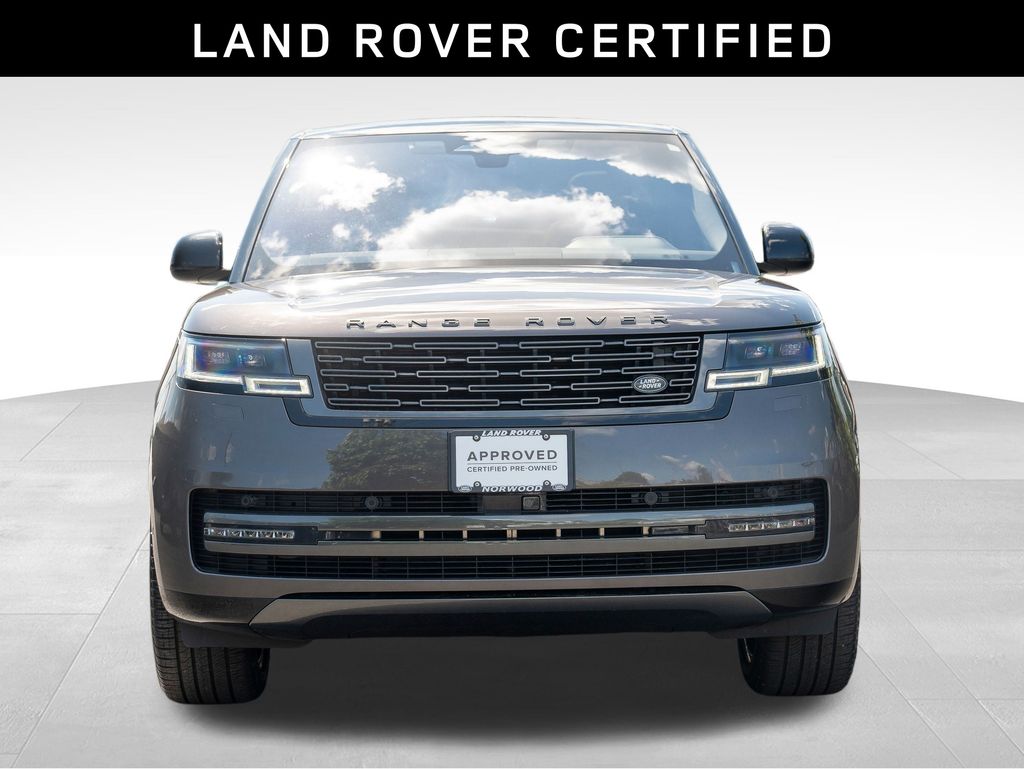 2023 Land Rover Range Rover SE photo 2