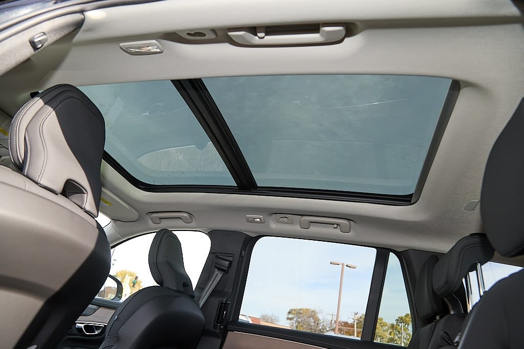 2026 VOLVO XC90 - Image 22