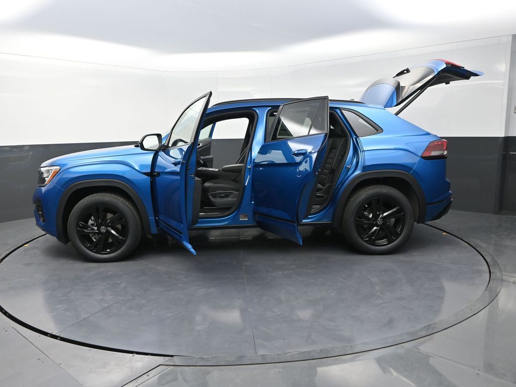 2025 Volkswagen Atlas Cross Sport SEL R-Line photo 26