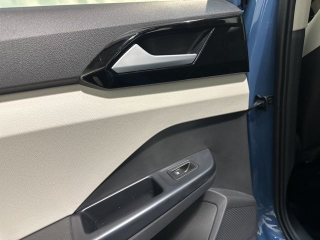 2025 Volkswagen Taos S photo 24