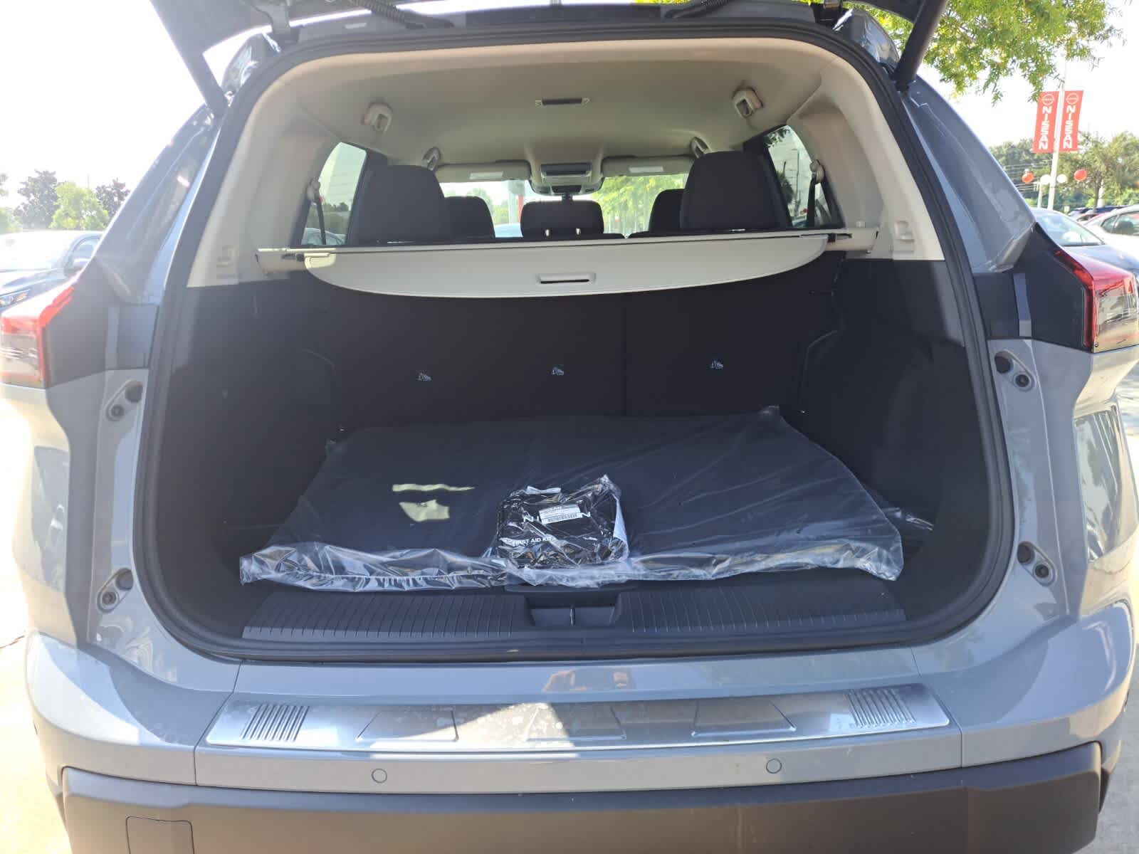2026 Nissan Rogue SV photo 22