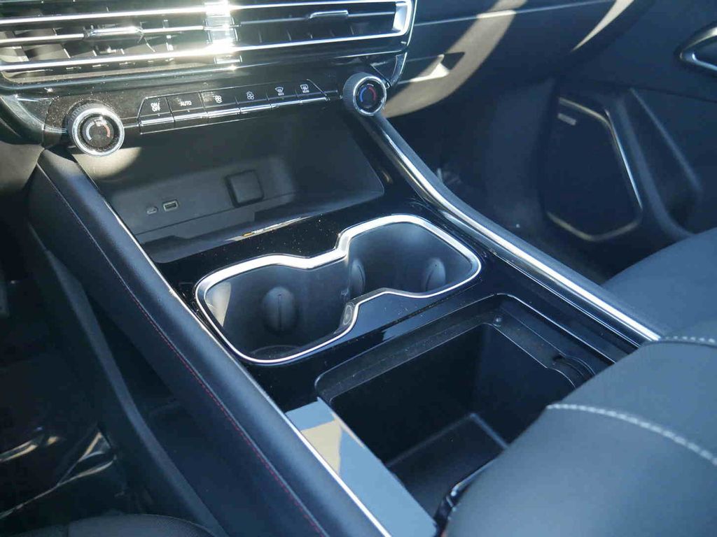 2024 Chevrolet Traverse Z71 photo 34