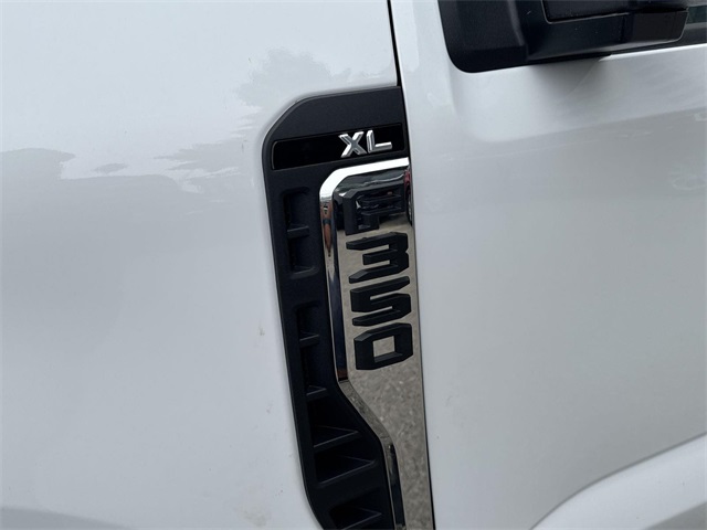 2024 Ford F-350 Super Duty XL