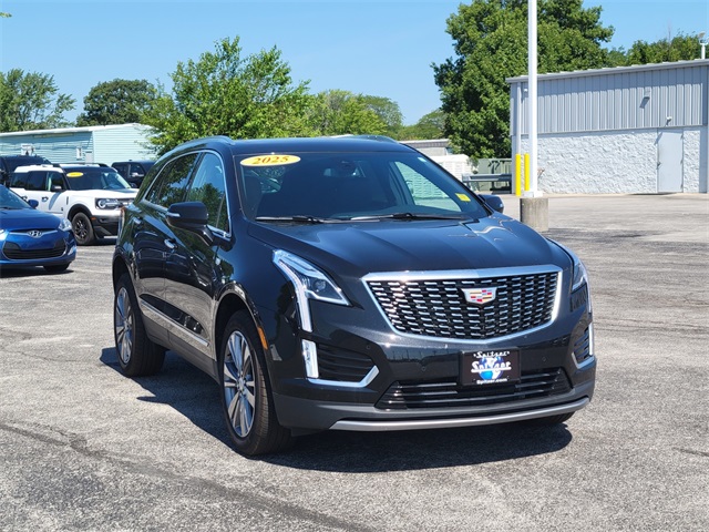 2025 Cadillac XT5 Premium Luxury photo 3