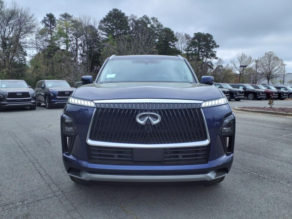 2025 Infiniti QX80 Luxe photo 2