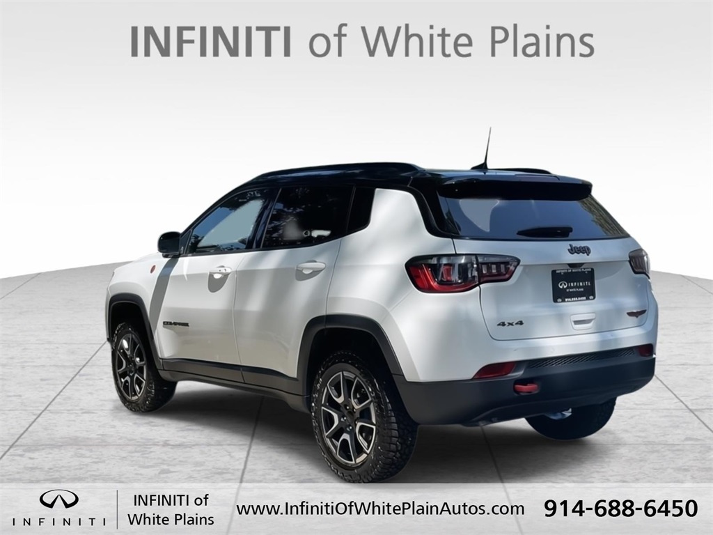 2024 Jeep Compass Trailhawk photo 4