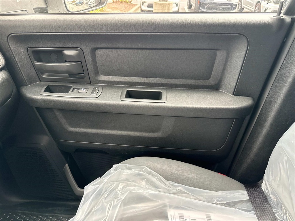 2024 Ram 2500 Tradesman photo 21