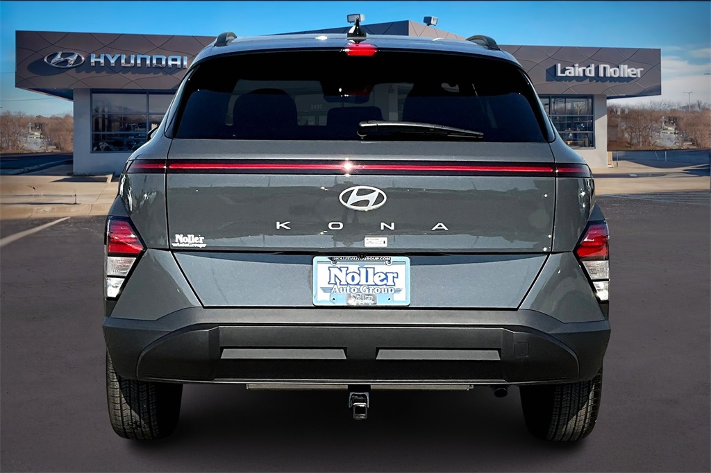 2026 Hyundai Kona SEL photo 4