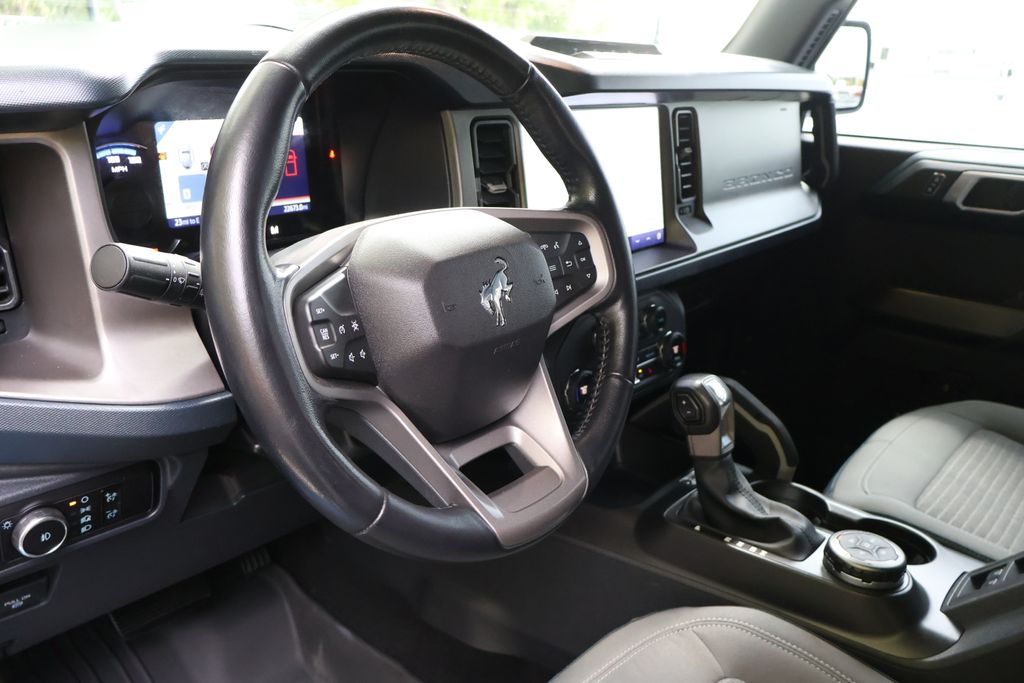 2023 Ford Bronco Outer Banks photo 25
