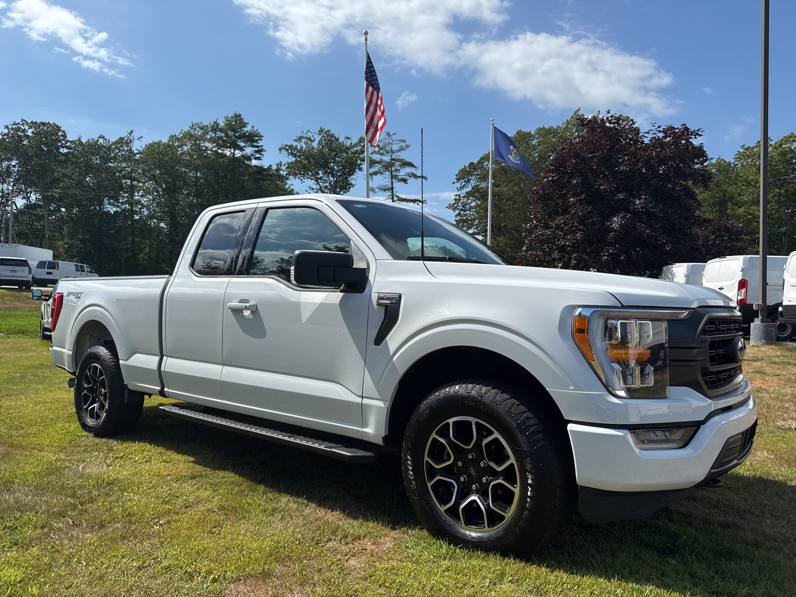 2023 Ford F-150 XLT's photo