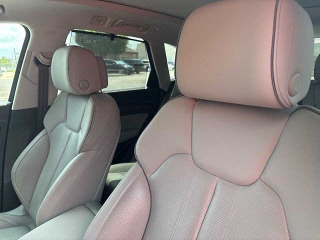 2021 Audi Q5 45 Prestige Premium photo 2