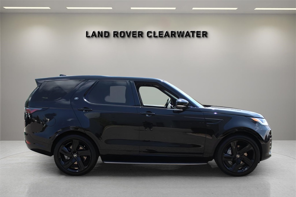 2025 Land Rover Discovery SE photo 2