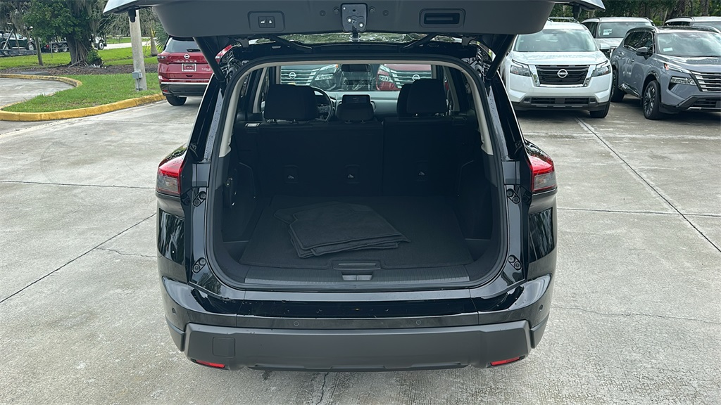 2024 Nissan Rogue SV photo 25