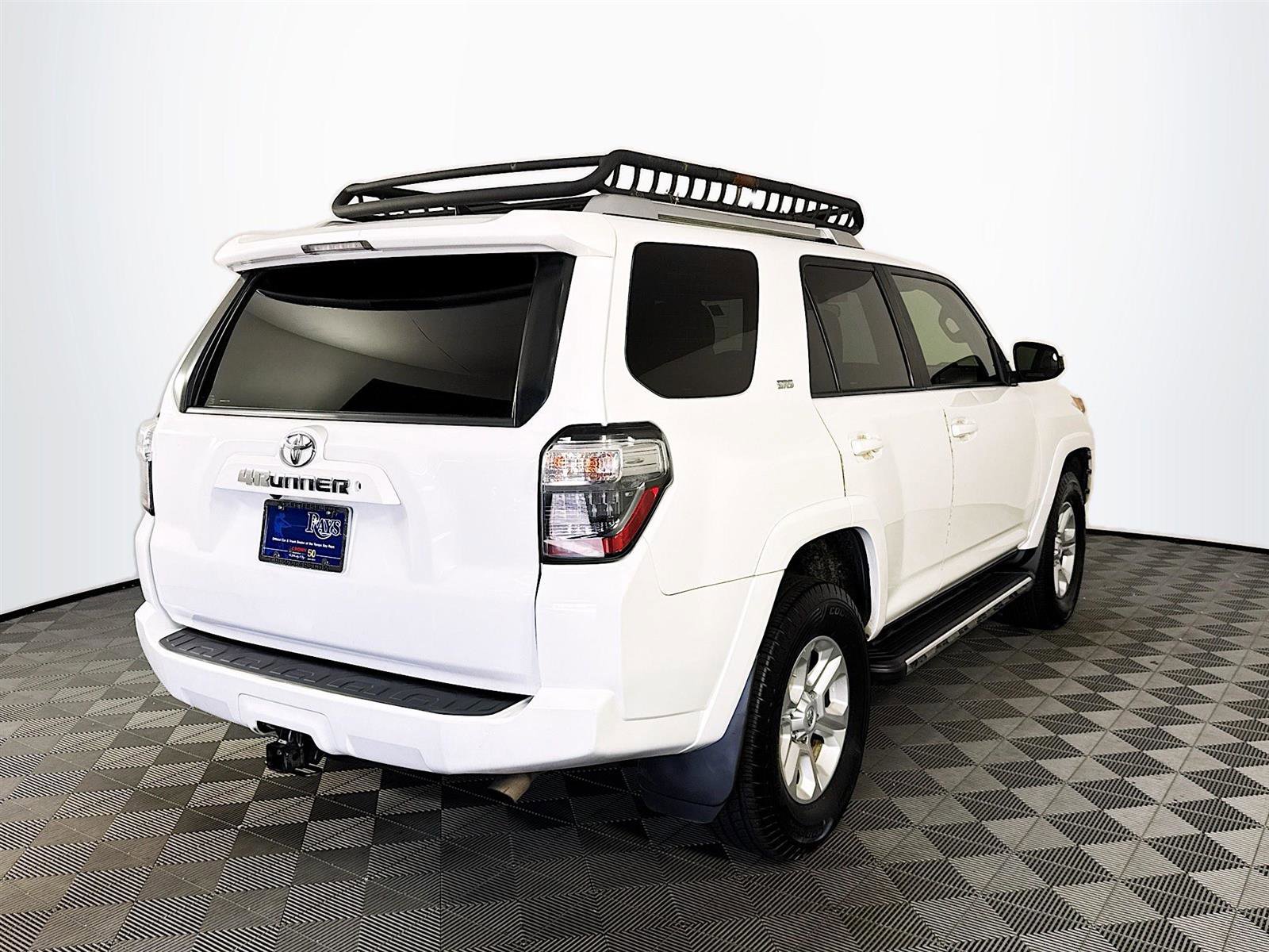 2015 Toyota 4Runner SR5 photo 6