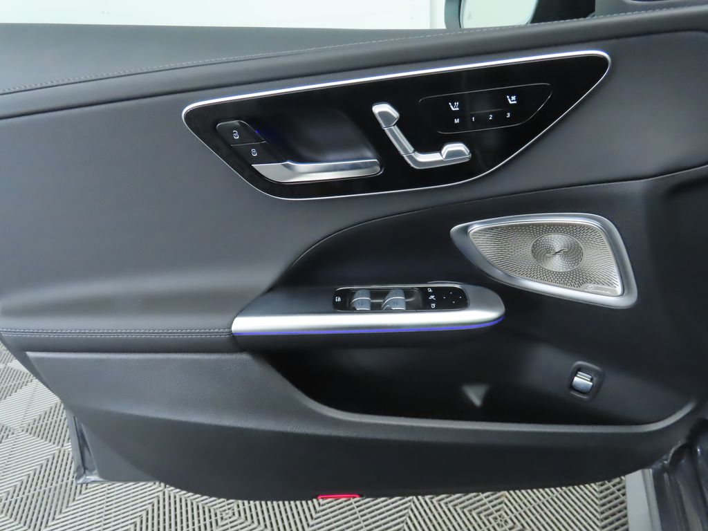 2025 Mercedes Benz C 300 photo 24