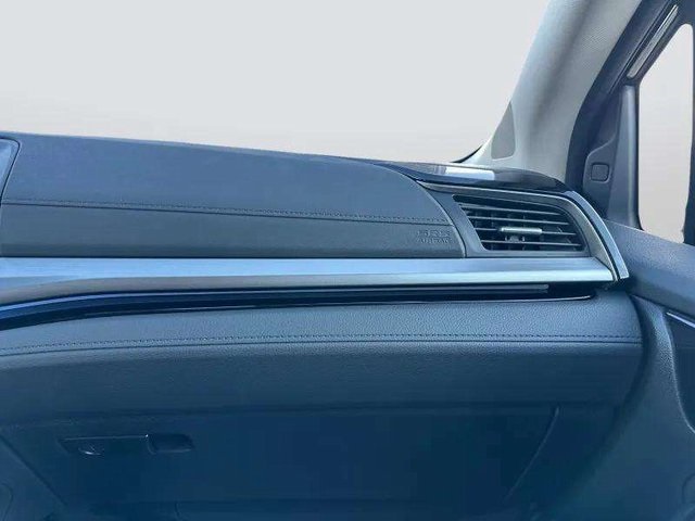 2025 Honda Odyssey Touring photo 11