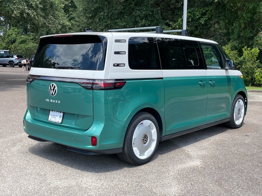 2025 Volkswagen ID. Buzz photo 3
