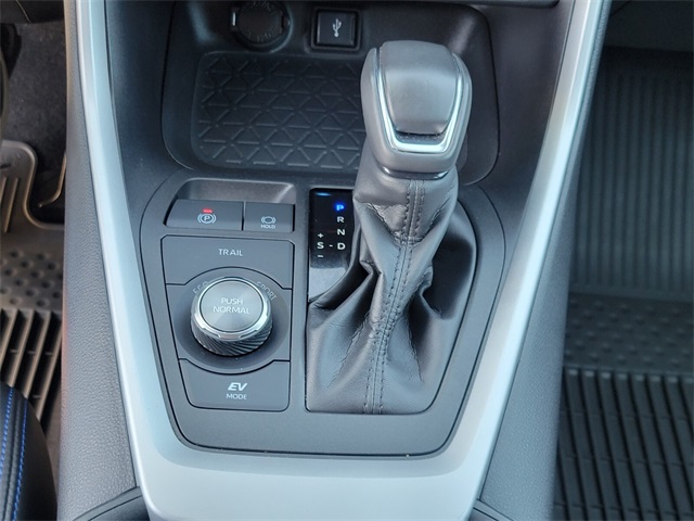 2022 Toyota RAV4 Hybrid XSE photo 23