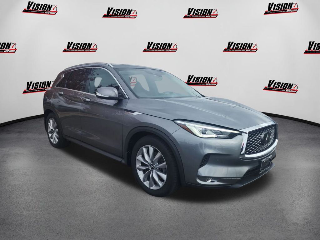 2020 Infiniti QX50 Luxe AWD photo 3