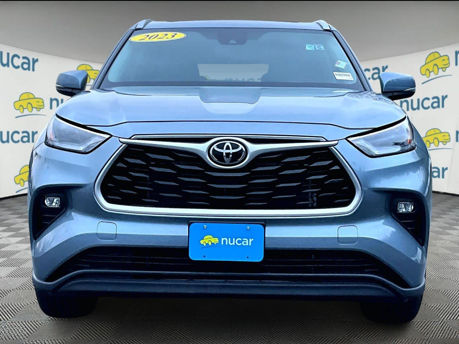 2023 Toyota Highlander XLE photo 2