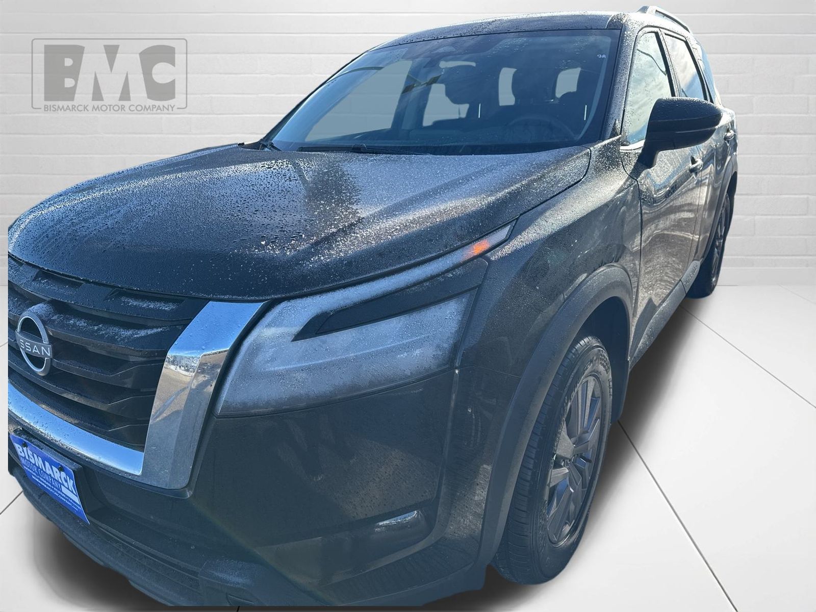 2025 Nissan Pathfinder SV's photo