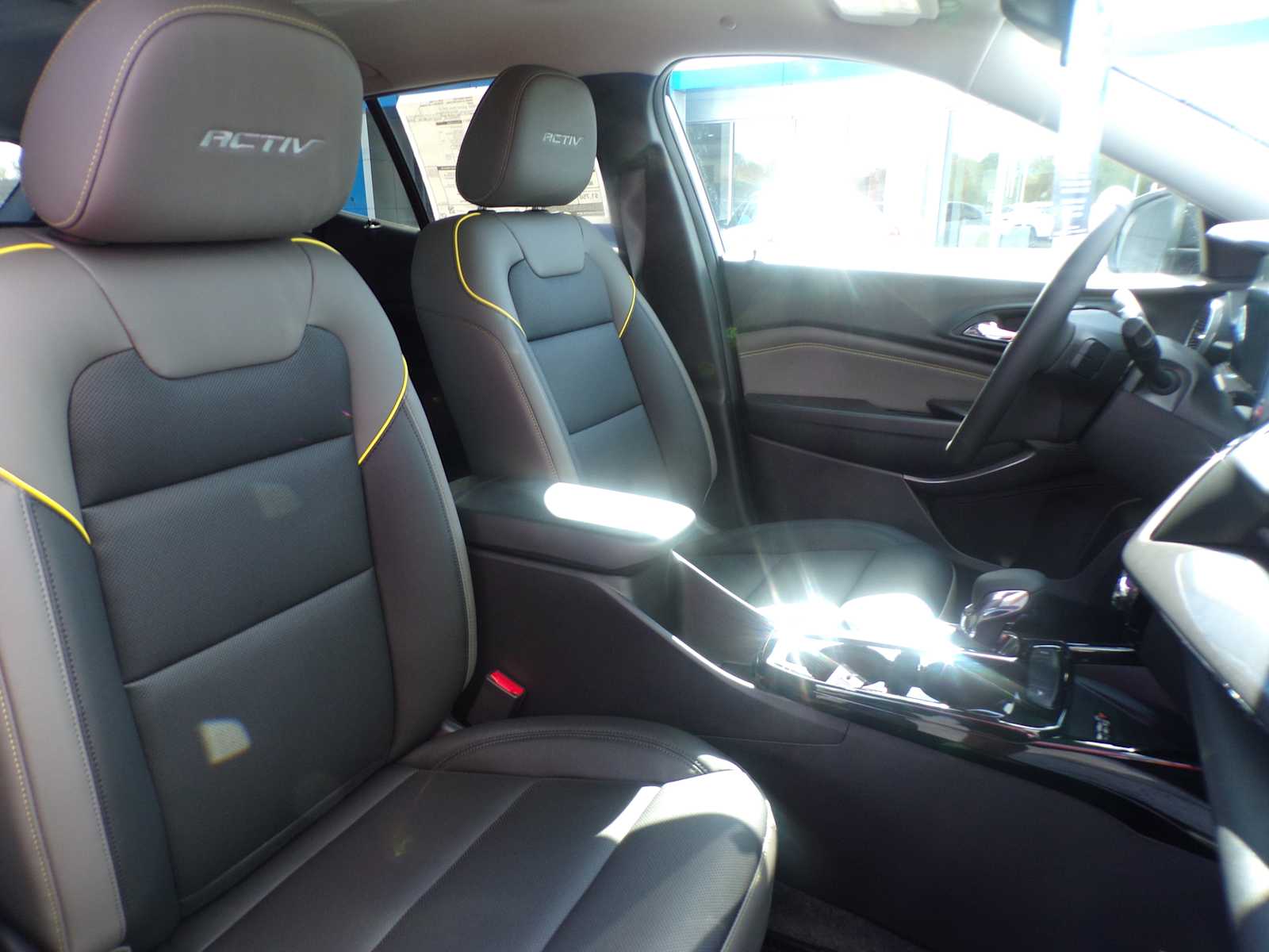 2025 Chevrolet Trax ACTIV photo 8