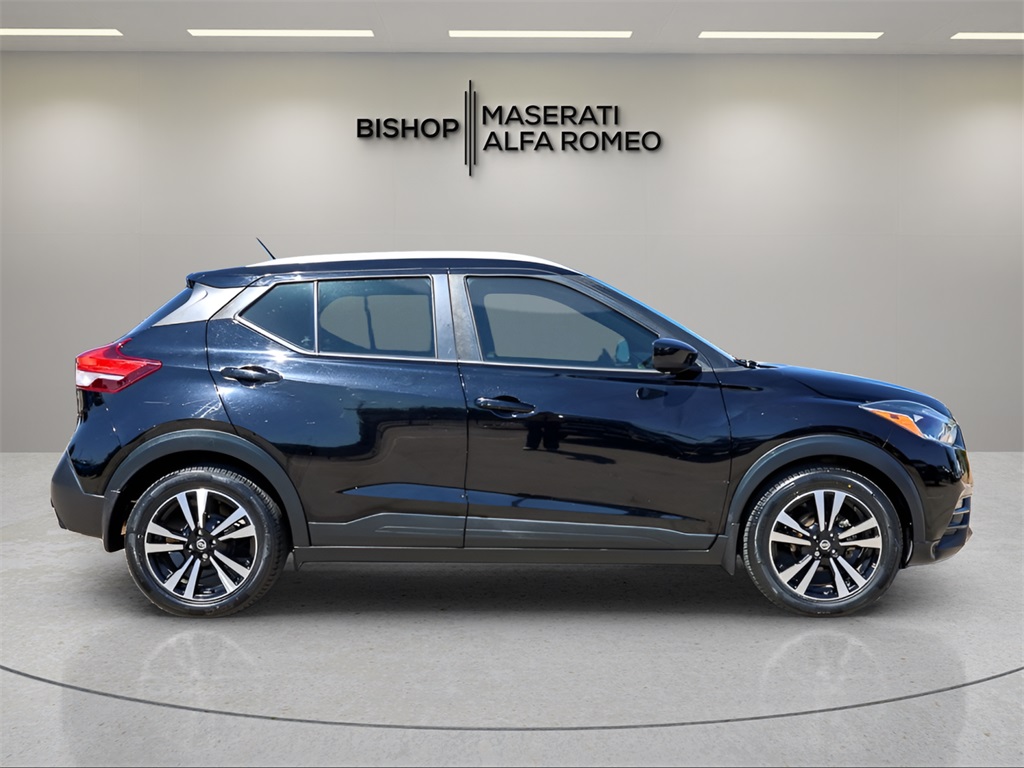 2018 Nissan Kicks SV photo 2