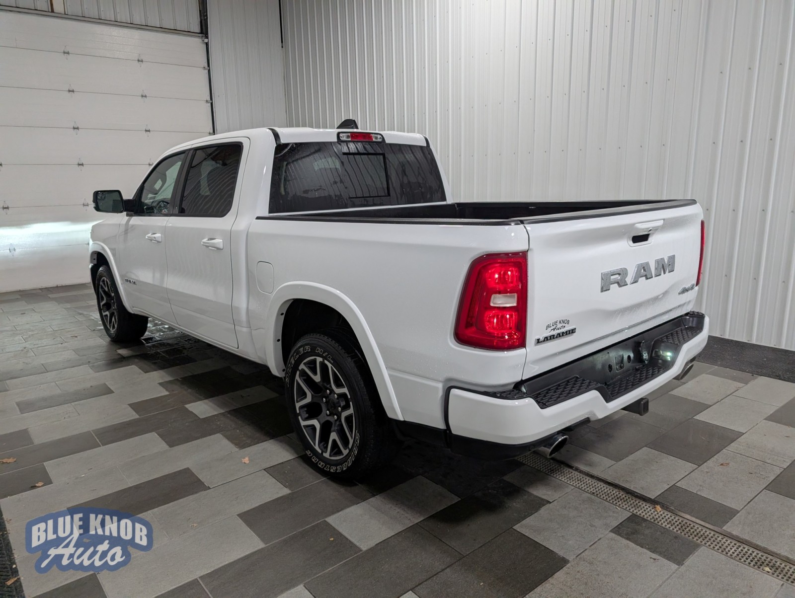 2025 Ram 1500 Laramie photo 2