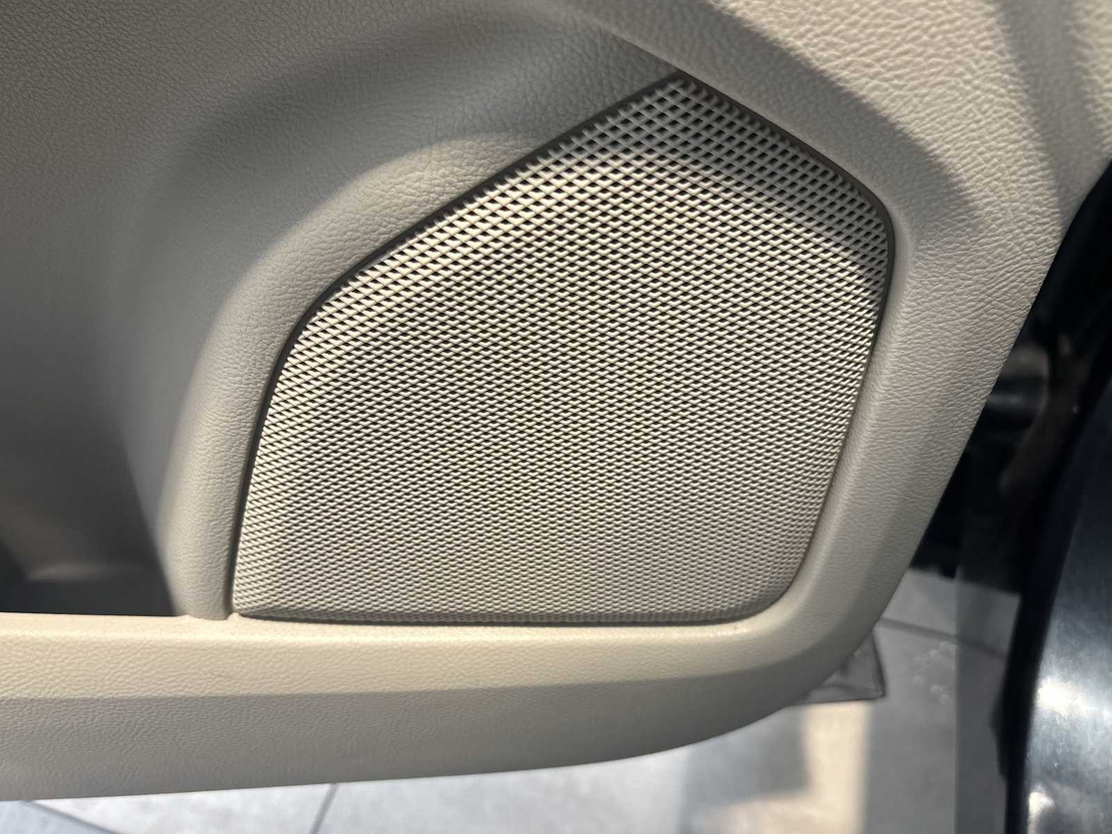 2024 Ford Edge Titanium photo 23