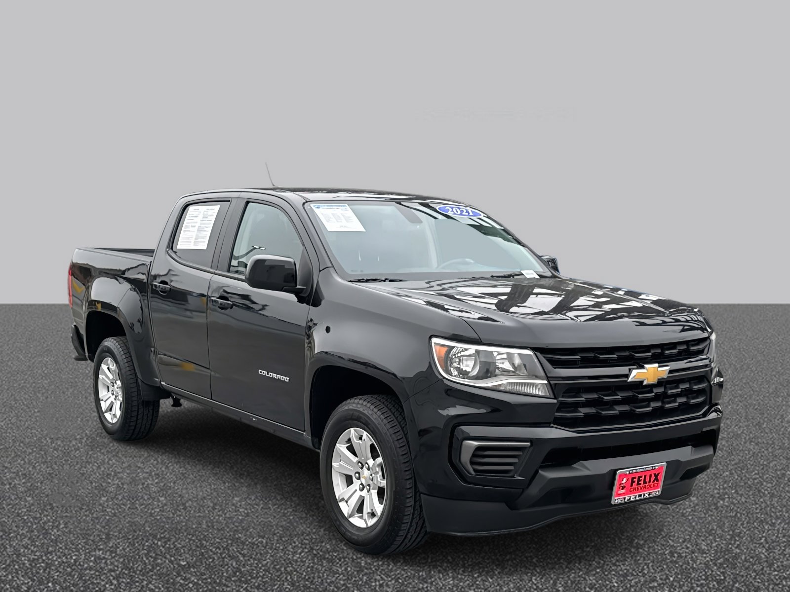 2021 Chevrolet Colorado LT photo 3