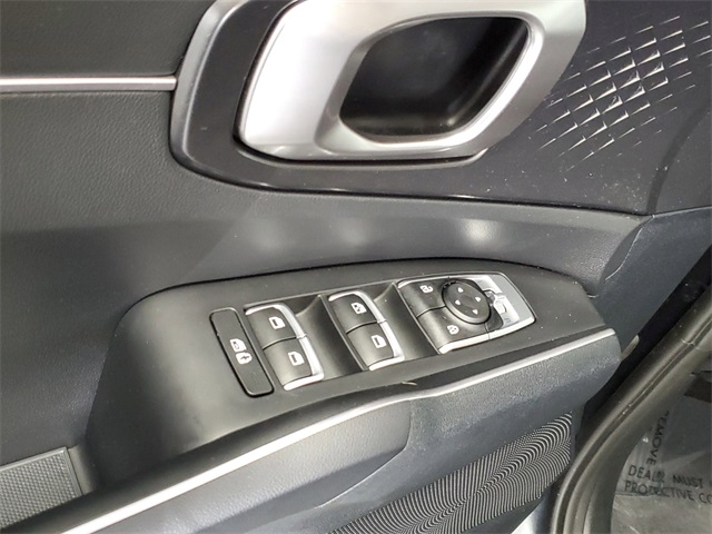 2022 Kia Sorento S photo 6