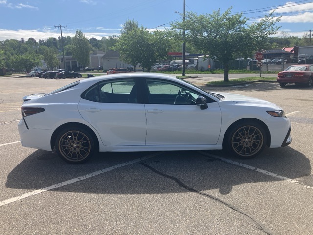 2024 Toyota Camry SE photo 4