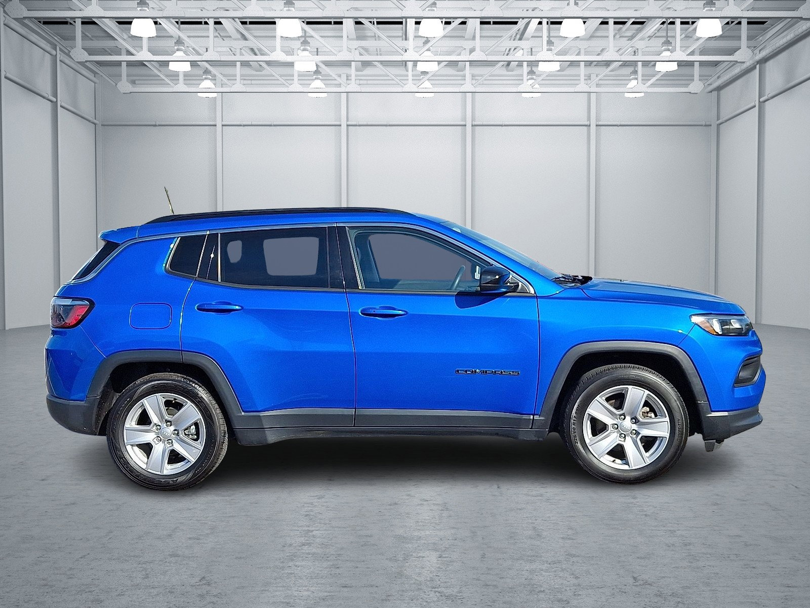 2022 Jeep Compass Latitude photo 4