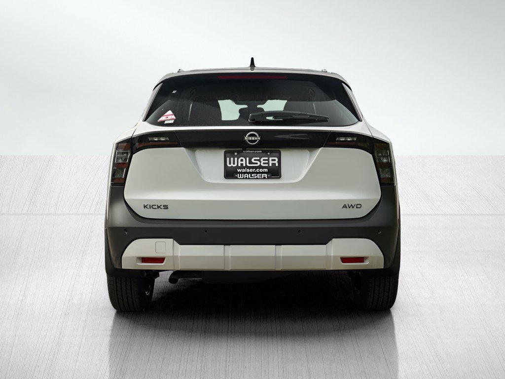 2026 Nissan Kicks SV photo 2