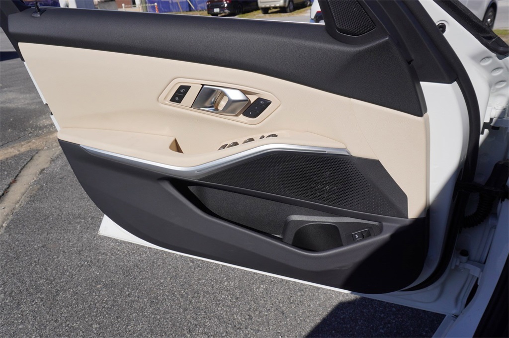 2025 Bmw 330i photo 11