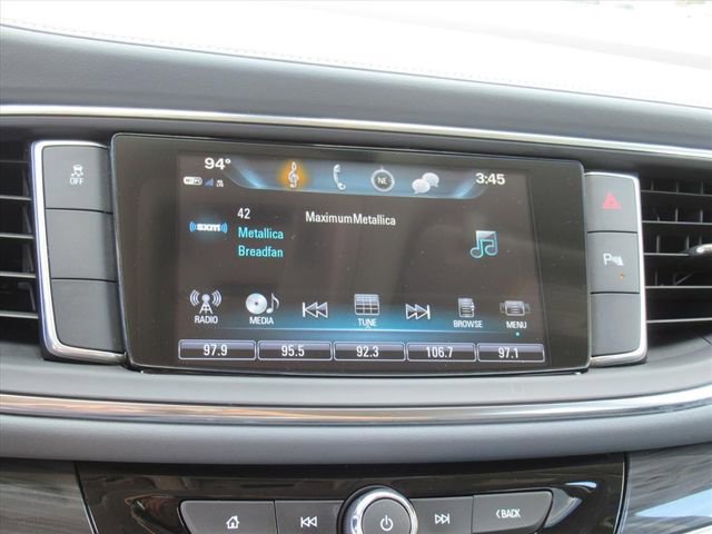 2018 Buick Enclave Essence photo 21