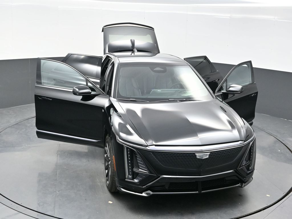 2026 Cadillac Lyriq photo 31