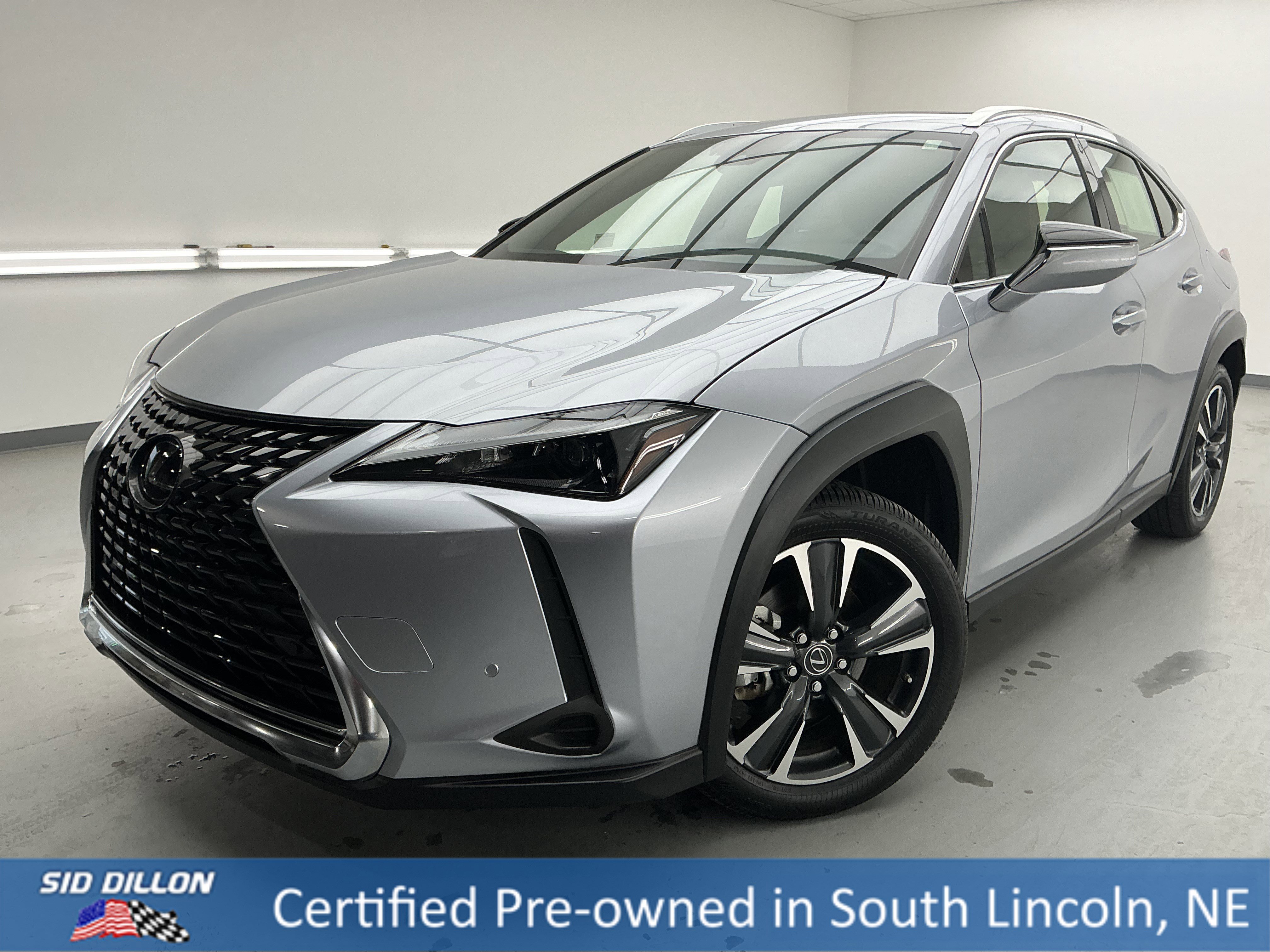 2024 Lexus UX Hybrid 250h's photo