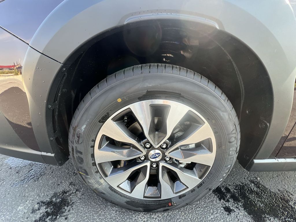 2025 Subaru Outback Limited XT photo 30